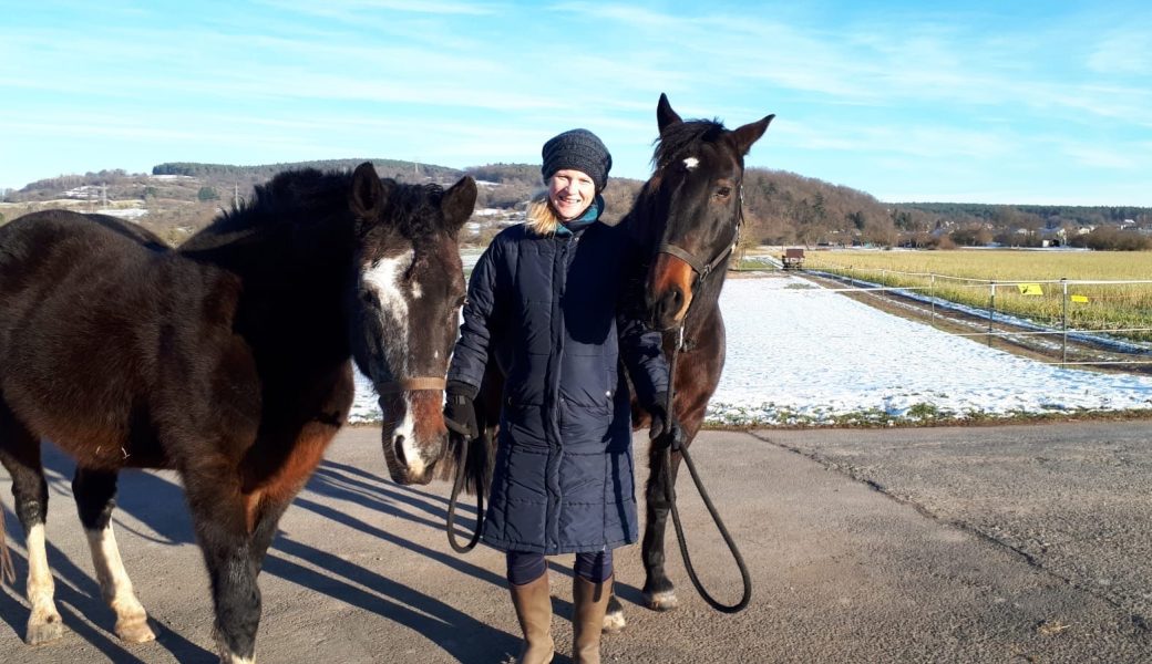 7101E309-CAD4-4E67-B336-631882D0A277